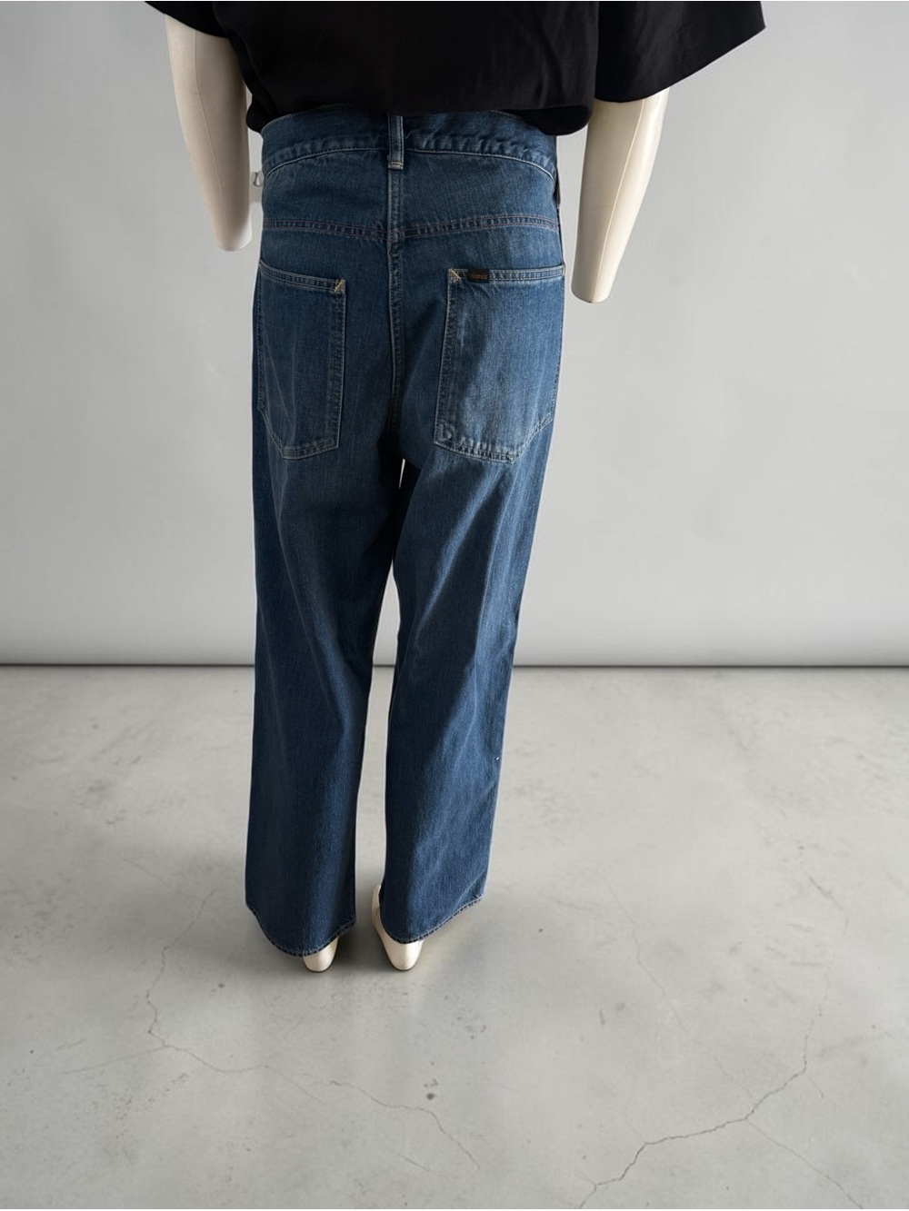 Chimala Adjustable Waist Denim Pants in Medium Wash - Picture 7 of 11